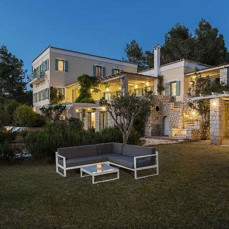 Electra Beachfront Villa クラニディ エクステリア 写真