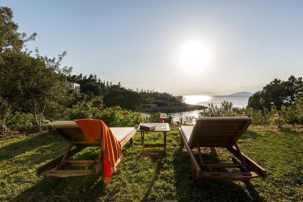 Electra Beachfront Villa クラニディ エクステリア 写真