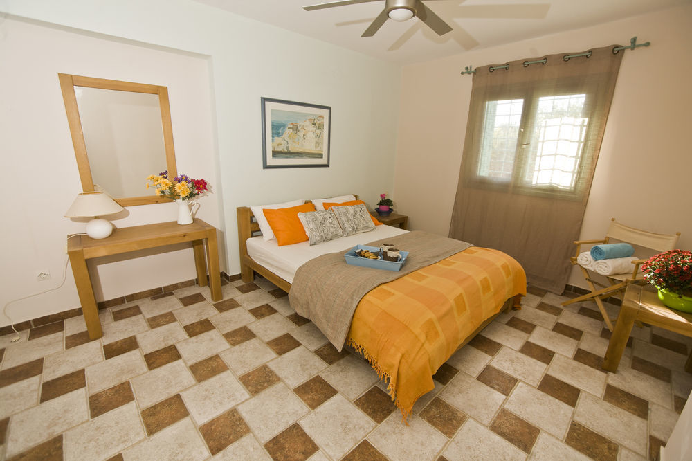 Electra Beachfront Villa クラニディ エクステリア 写真